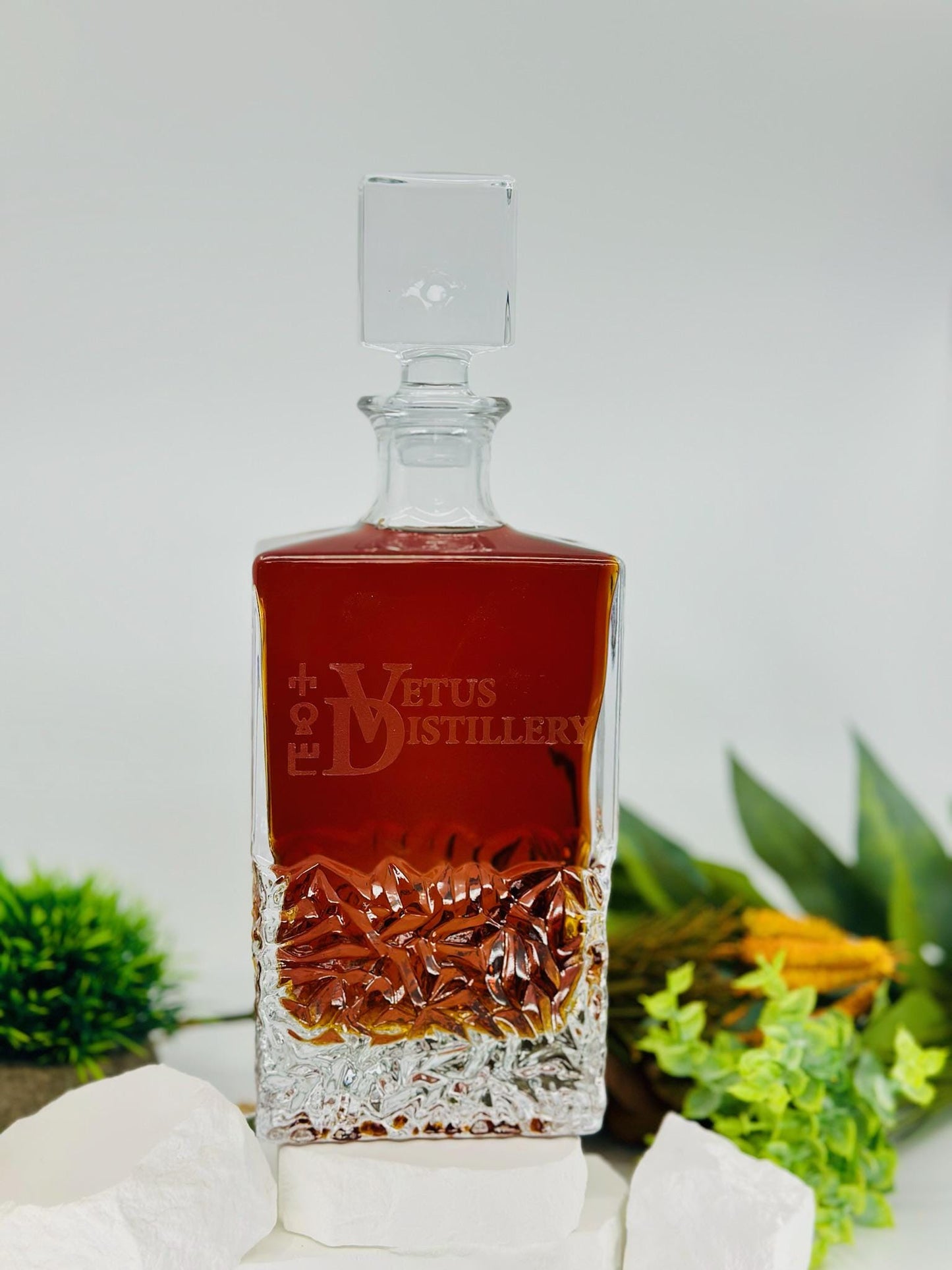 Custom Engraved Liquor Decanter – Personalized Whiskey or Bourbon Bottle | Business Logo, Monogram, or Groomsmen Gift