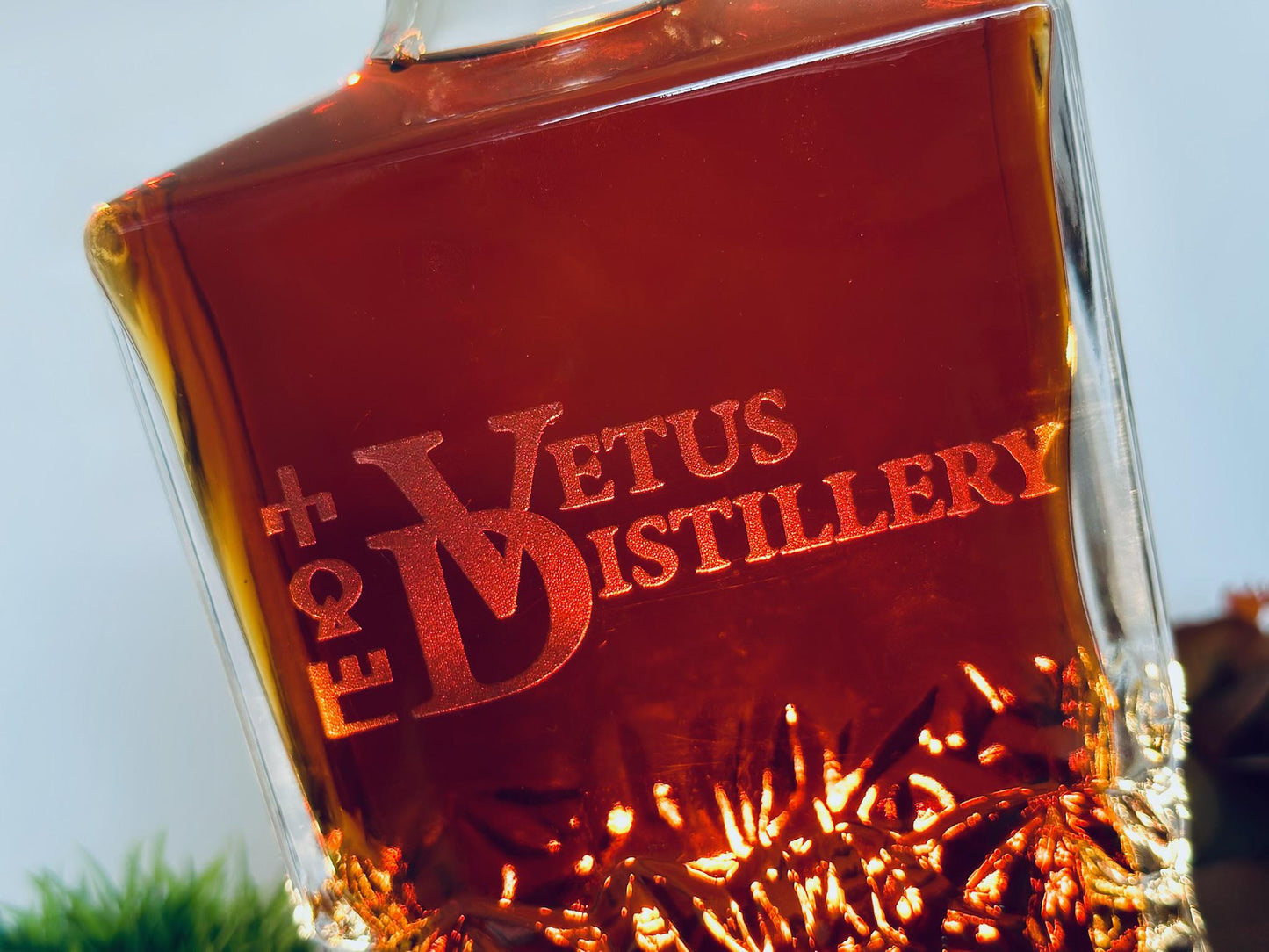 Custom Engraved Liquor Decanter – Personalized Whiskey or Bourbon Bottle | Business Logo, Monogram, or Groomsmen Gift