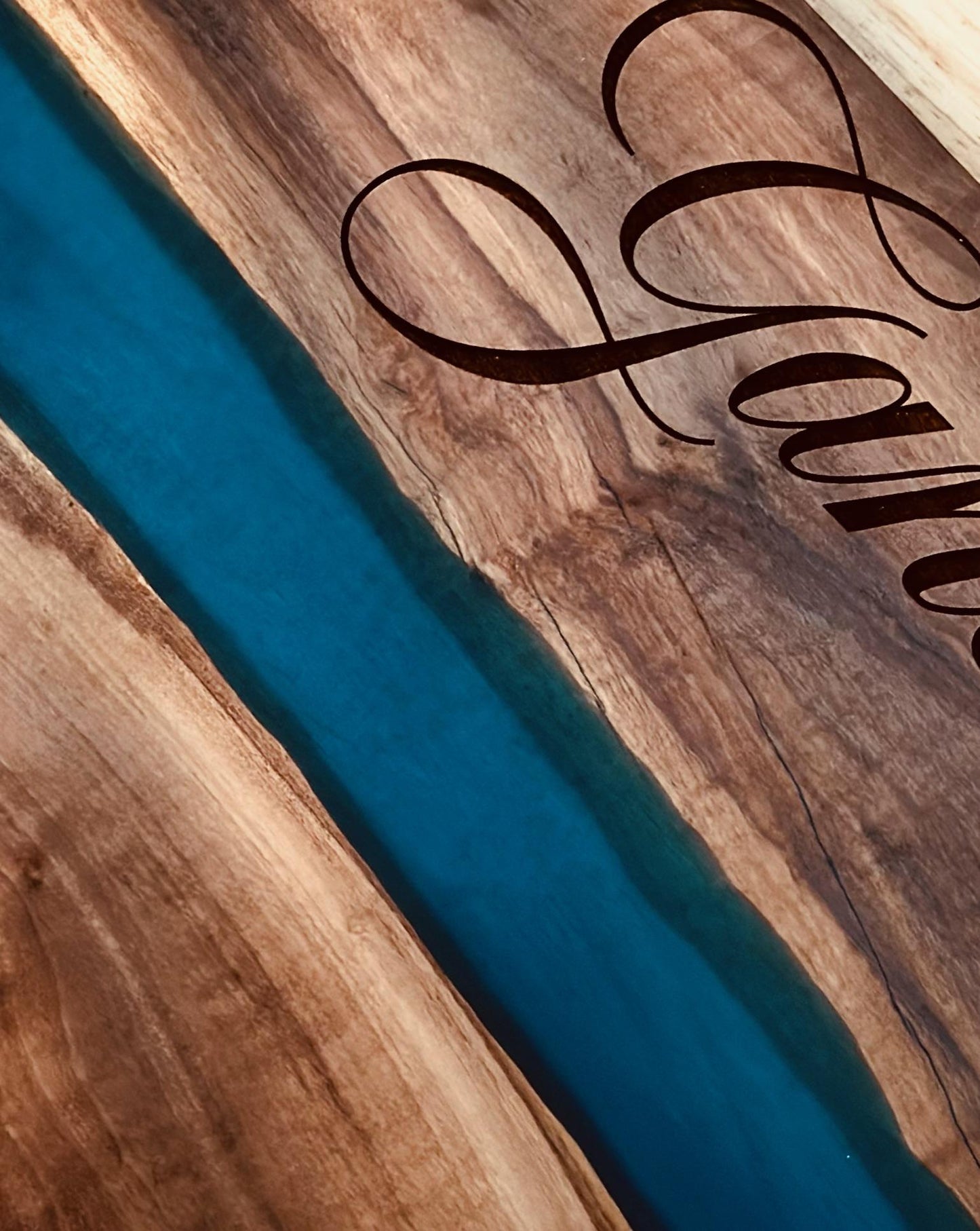 Personalized Wood & Resin Serving Board – Custom Engraved Charcuterie Board with Family Name, Wedding Gift, Housewarming Gift